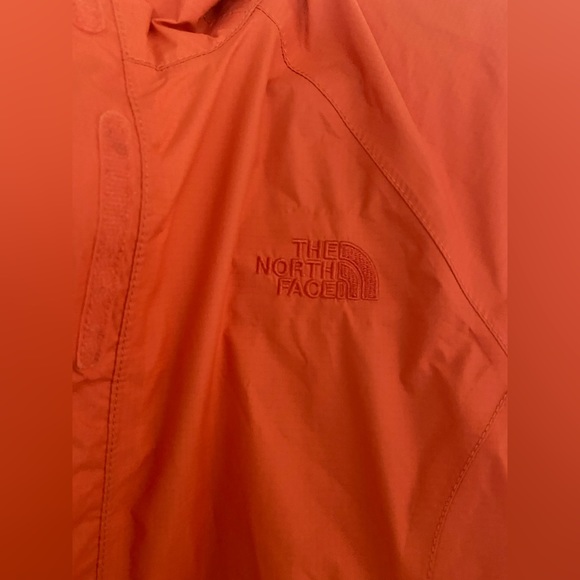 The North Face Women's Rain Jacket Size XS Color Coral Dry Vent - Picture 9 of 10